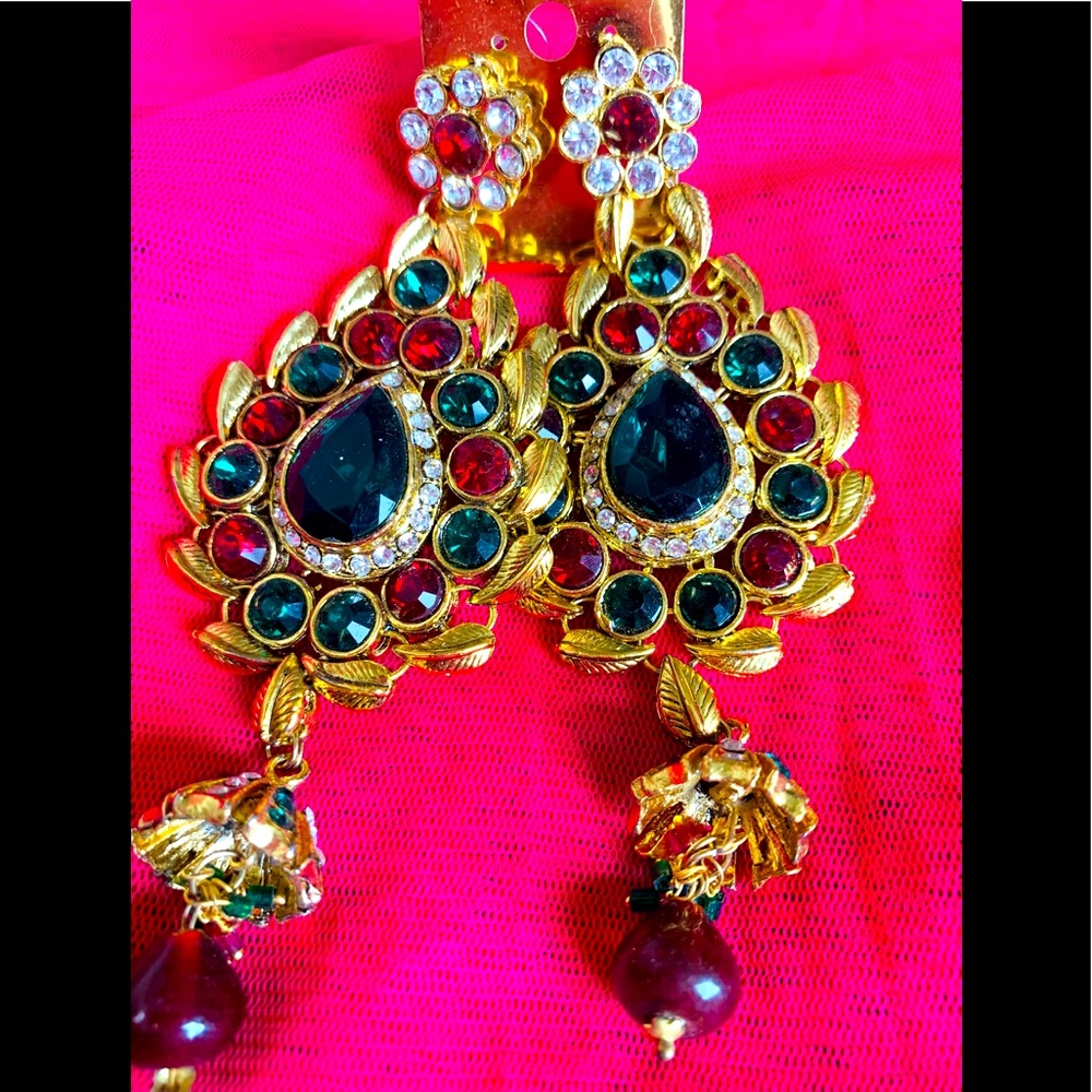 Ear hangings